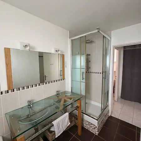 펜션 Maison Spacieuse Proche De Caen *