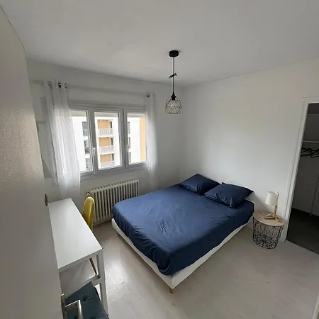 펜션 Maison Spacieuse Proche De Caen Colombelles